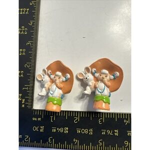 Strawberry‎ Shortcake 2 Mini Figurine Apricot & Hopsalot 2" Tall 1980